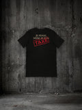 T-shirt Je pense, donc je suis taxé noir, dos, sur mur béton