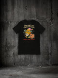 T-shirt Mon compte est comme un oignon noir, dos, sur mur béton
