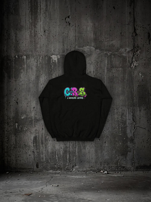 Hoodie C.R.S SURVIVORRR, Néon, vue dos sur mur béton