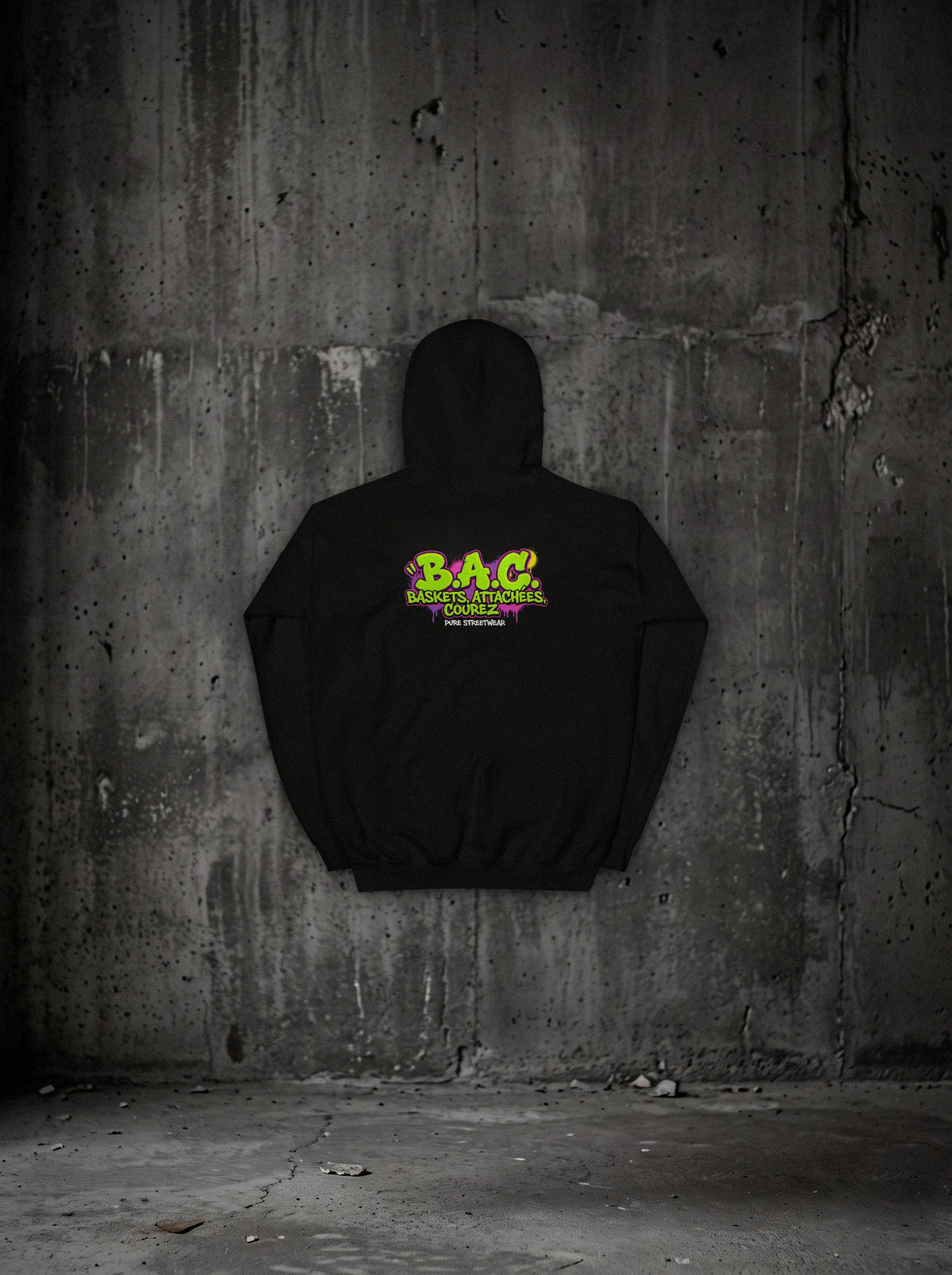 Hoodie B.A.C. SURVIVORRR, Lime, vue dos sur mur béton