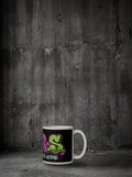 Mug C.R.S SURVIVORRR, Néon, posé au sol béton