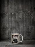 Mug Article L. 435-1 posé sur sol béton